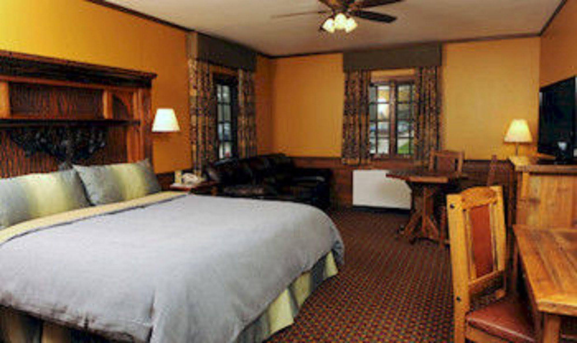 Starved Rock Lodge & Conference Center Utica Ngoại thất bức ảnh